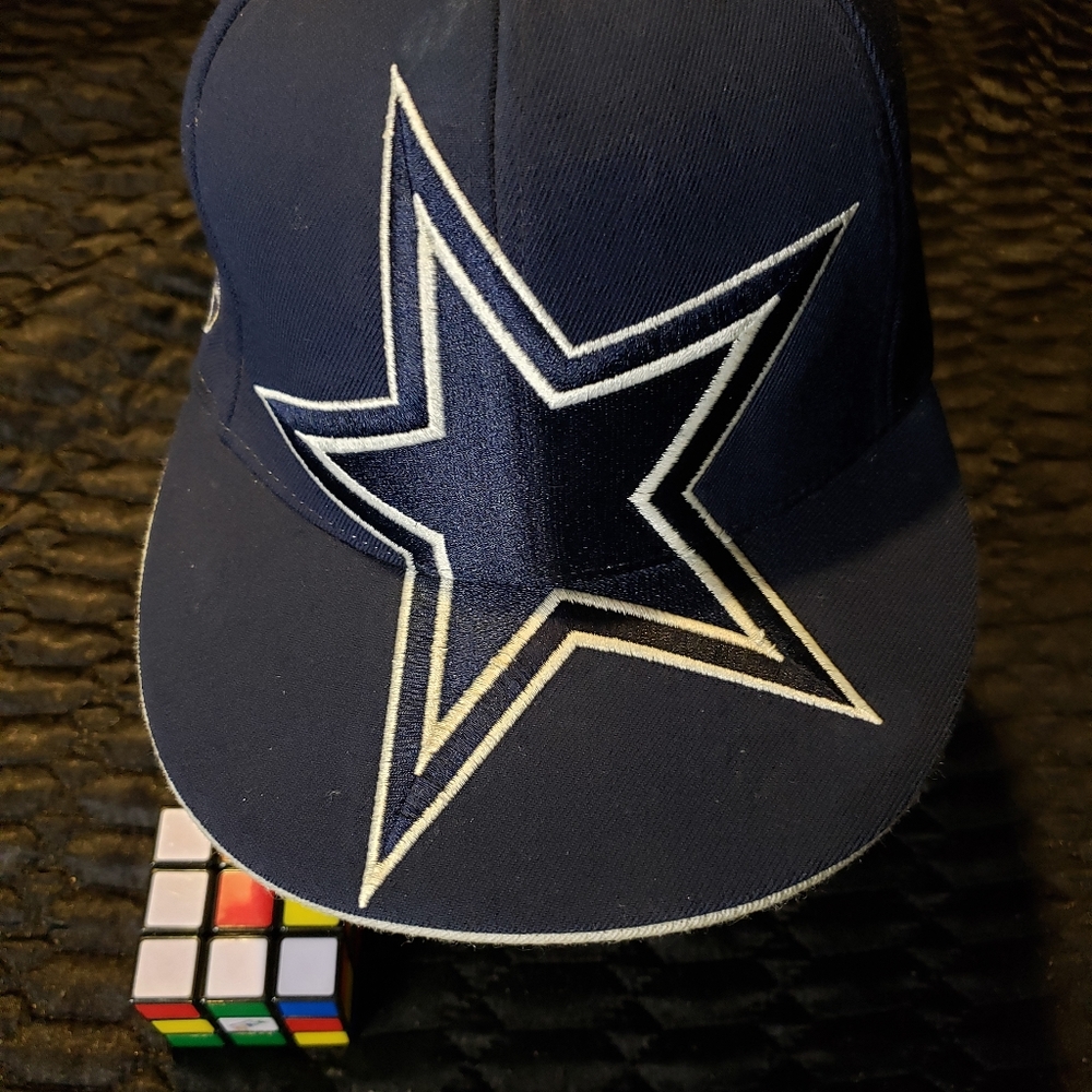 Dallas fitted hat